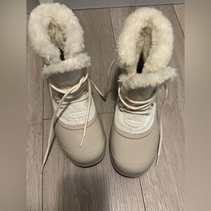 Sorel Women's Cream Fur-Lined Winter Boots